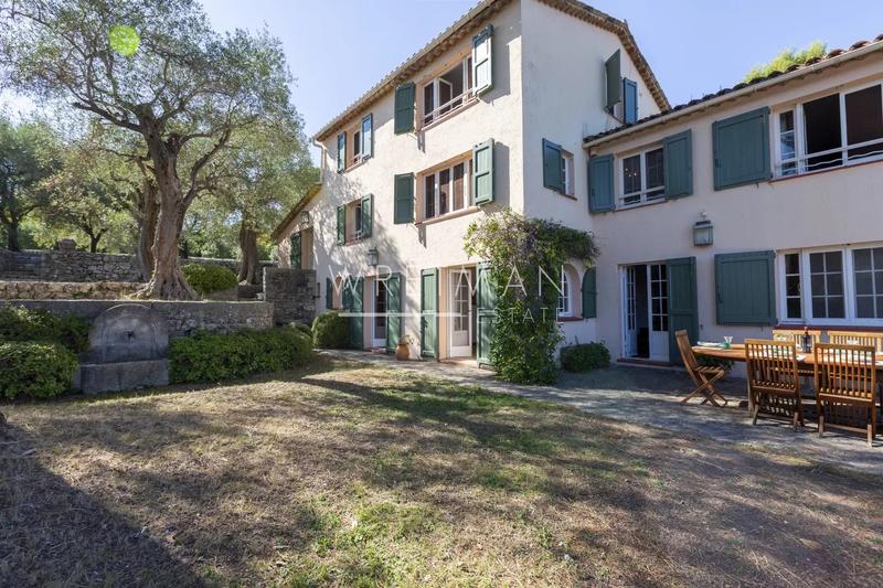 Maison - 174 m² - 7 pièces