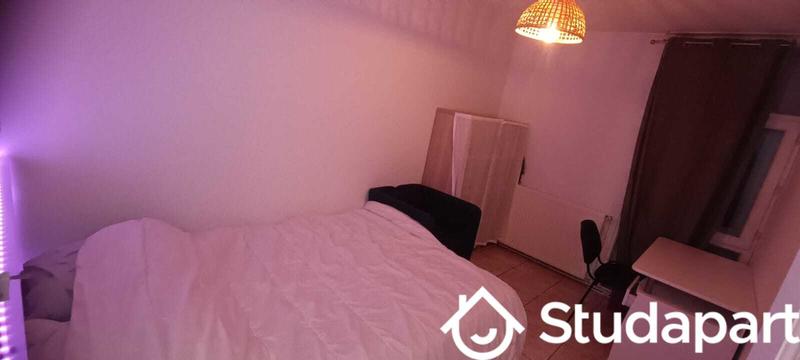 Chambre - 11 m² - 1 pièce