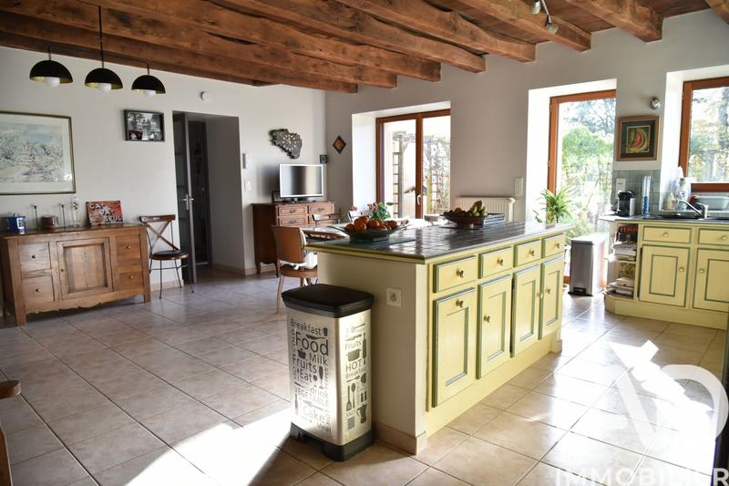 Maison - 277 m² - 9 pièces