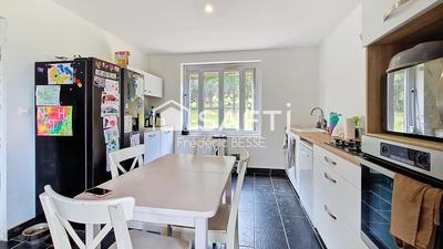 Maison - 92 m² - 4 pièces