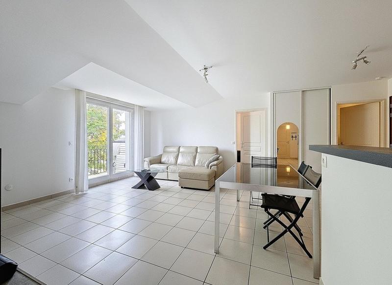 Appartement - 85 m² - 3 pièces