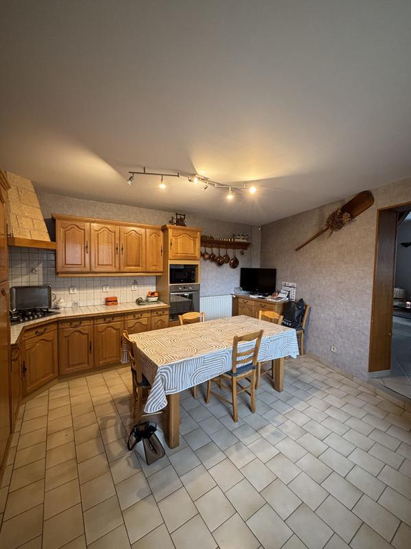 Maison - 166 m² - 7 pièces