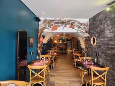 Local commercial - 114 m² - 5 pièces