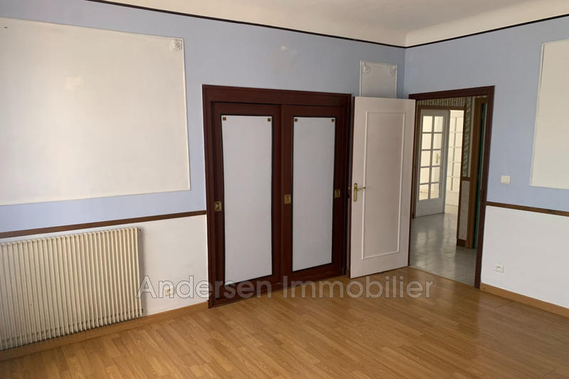 Villa - 107 m² - 6 pièces