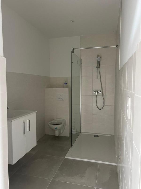 Local commercial - 150 m² - 2 pièces