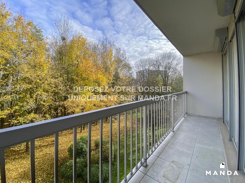 Chambre - 10 m² - 6 pièces