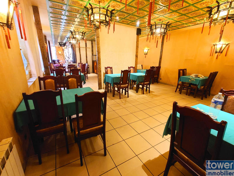 Maison - 350 m² - 10 pièces