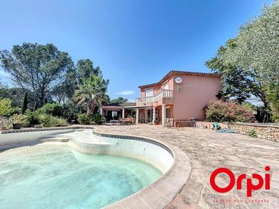 Villa - 252 m² - 5 pièces