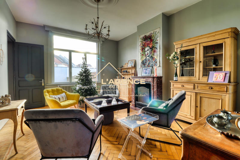 Maison - 228 m² - 7 pièces