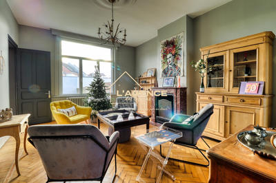 Maison - 228 m² - 7 pièces