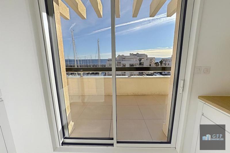 Appartement - 93 m² - 4 pièces