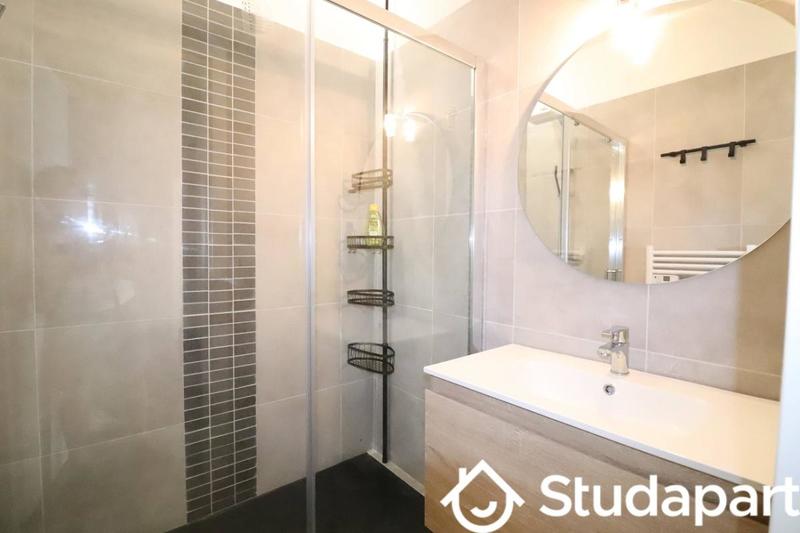 Chambre - 13 m² - 1 pièce