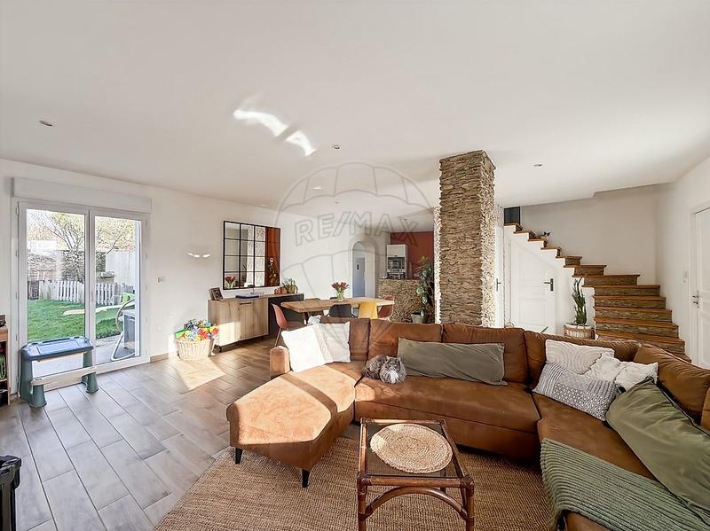 Maison - 140 m² - 5 pièces