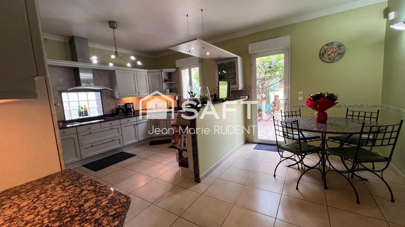 Maison - 267 m² - 9 pièces