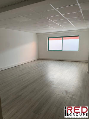 Local d'activités - 97 m²
