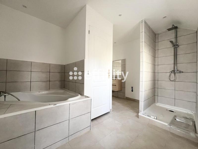 Maison - 170 m² - 6 pièces