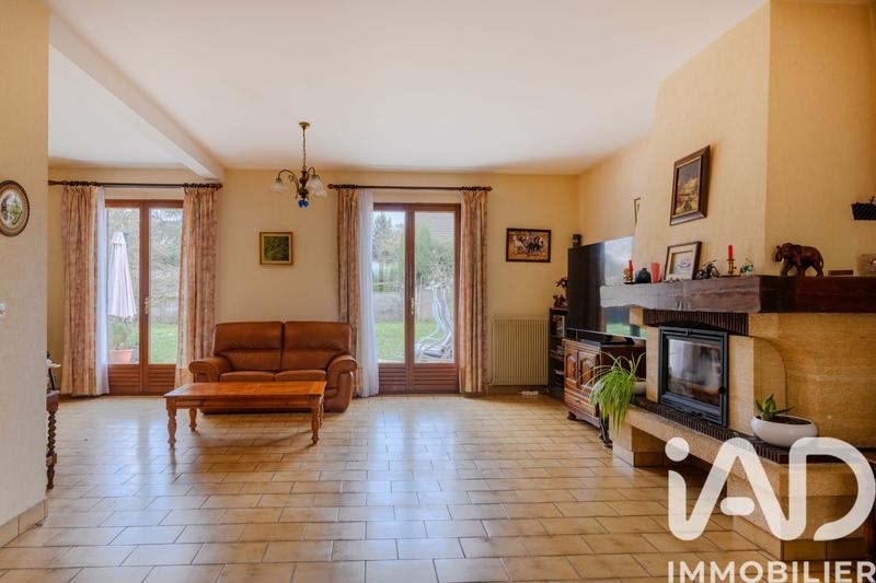 Maison - 225 m² - 8 pièces