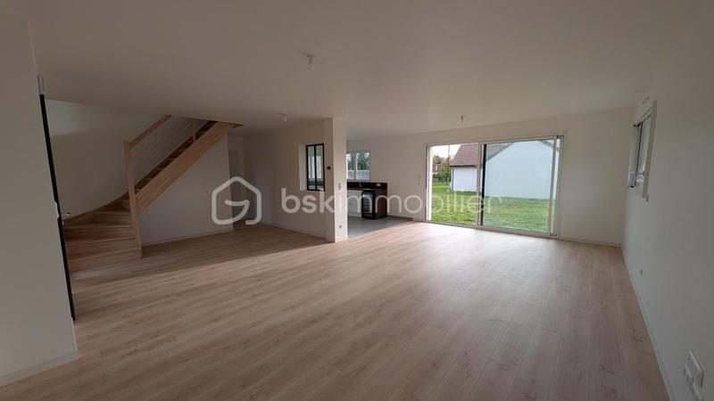 Maison - 143 m² - 8 pièces