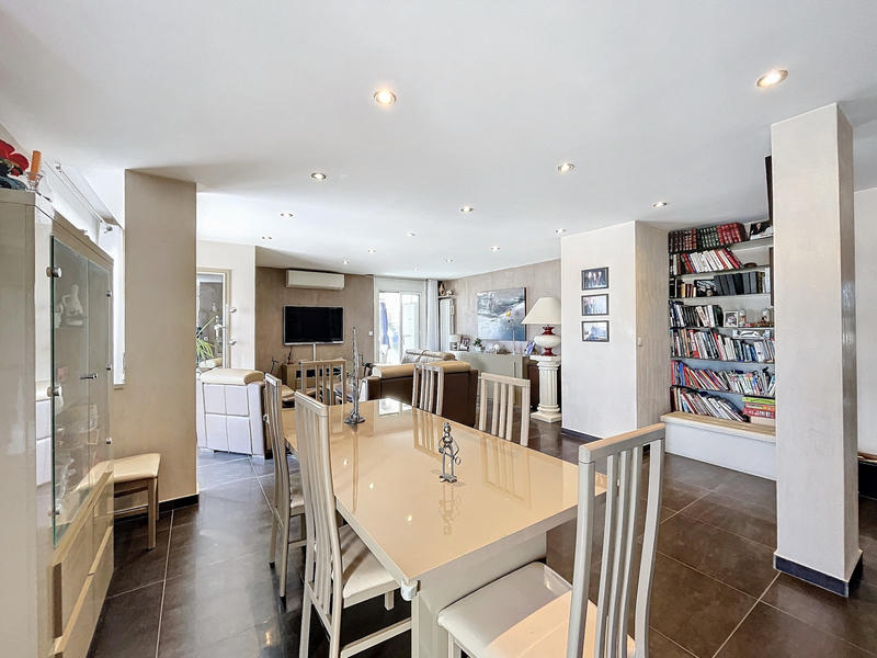 Appartement - 112 m² - 3 pièces