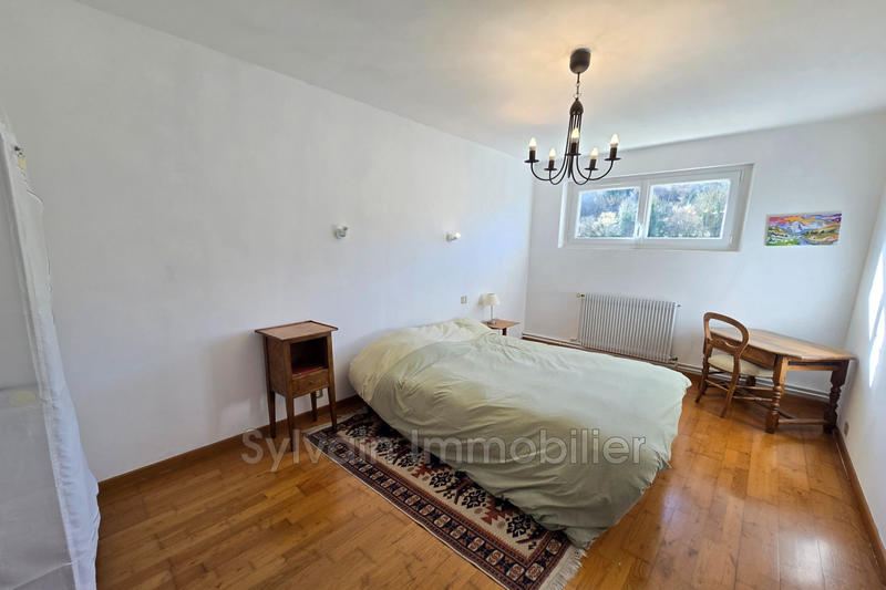 Maison - 180 m² - 8 pièces