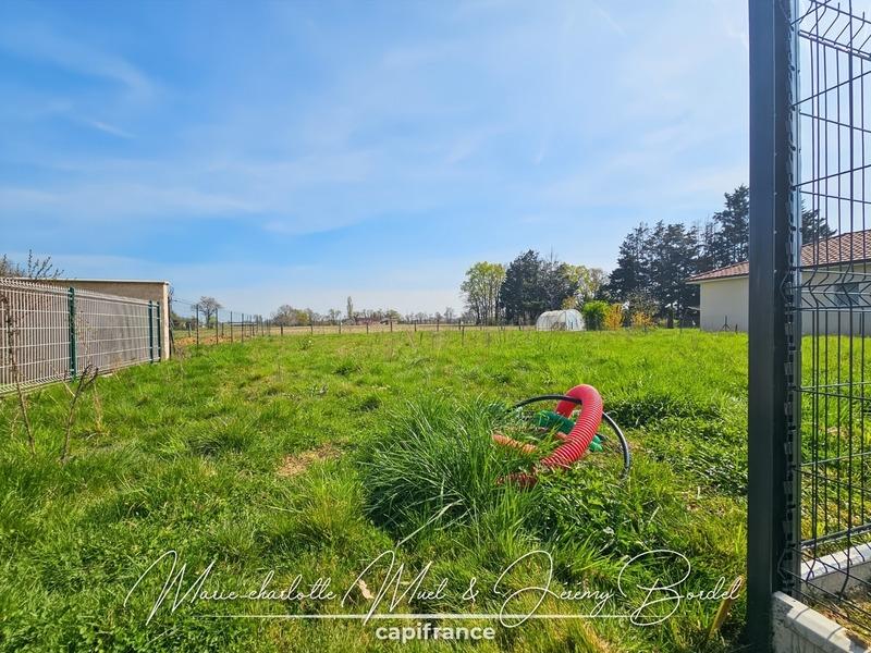 Terrain constructible - 768 m²
