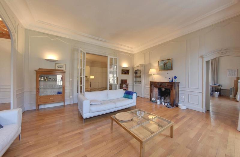 Appartement - 187 m² - 5 pièces