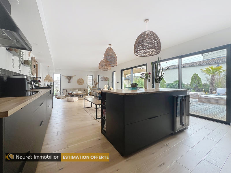 Maison - 150 m² - 5 pièces