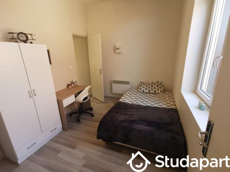 Chambre - 11 m² - 1 pièce