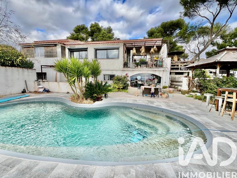 Maison - 267 m² - 11 pièces