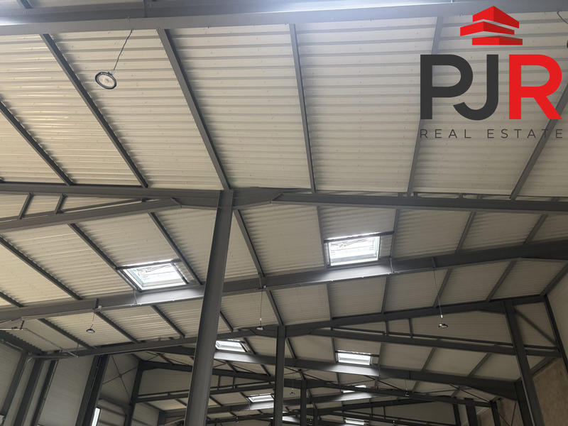 Local d'activités - 2 684 m²