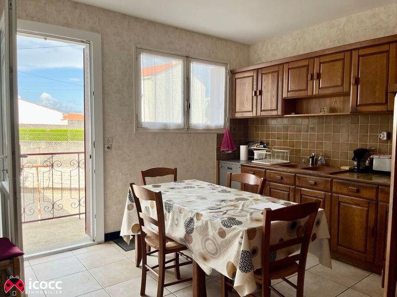 Maison - 180 m² - 8 pièces