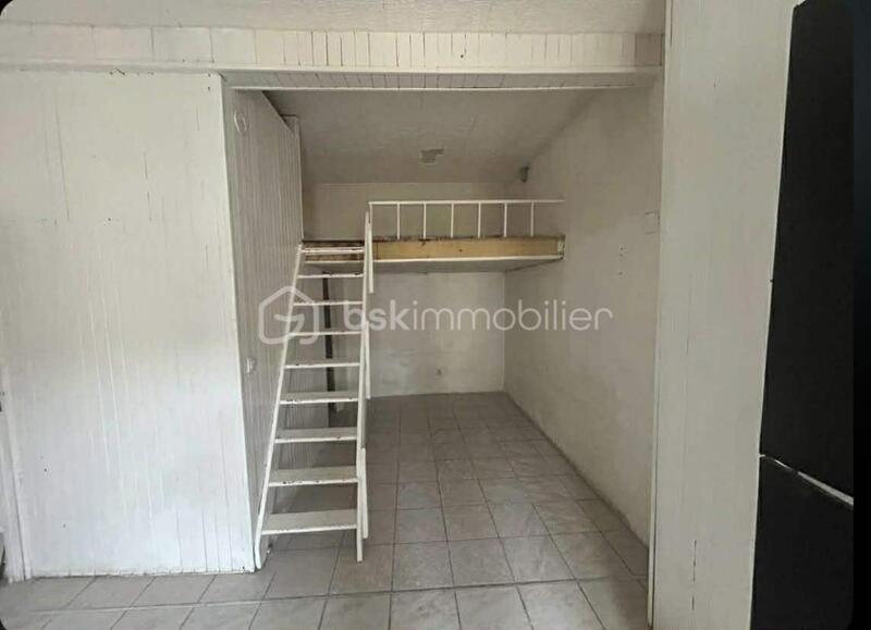Studio - 24 m² - 1 pièce