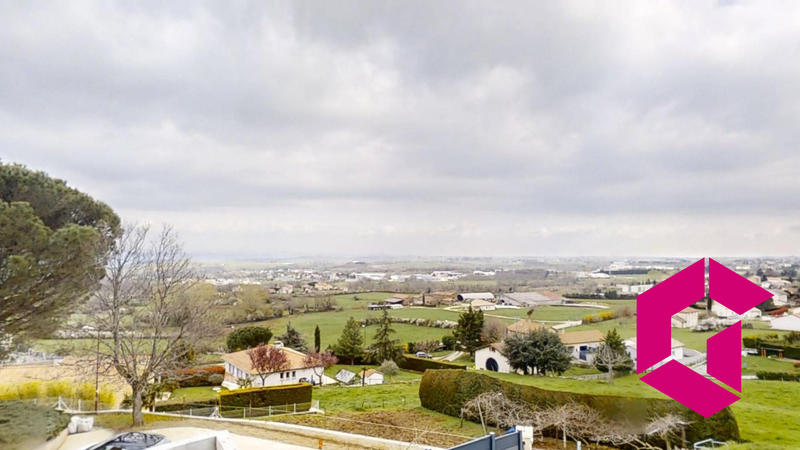 Maison - 140 m² - 4 pièces