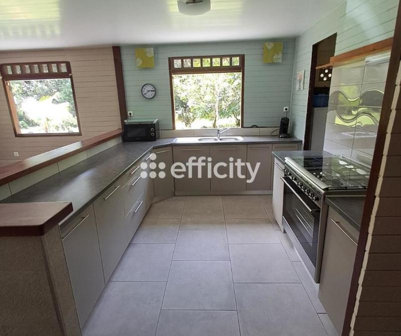 Maison - 110 m² - 4 pièces