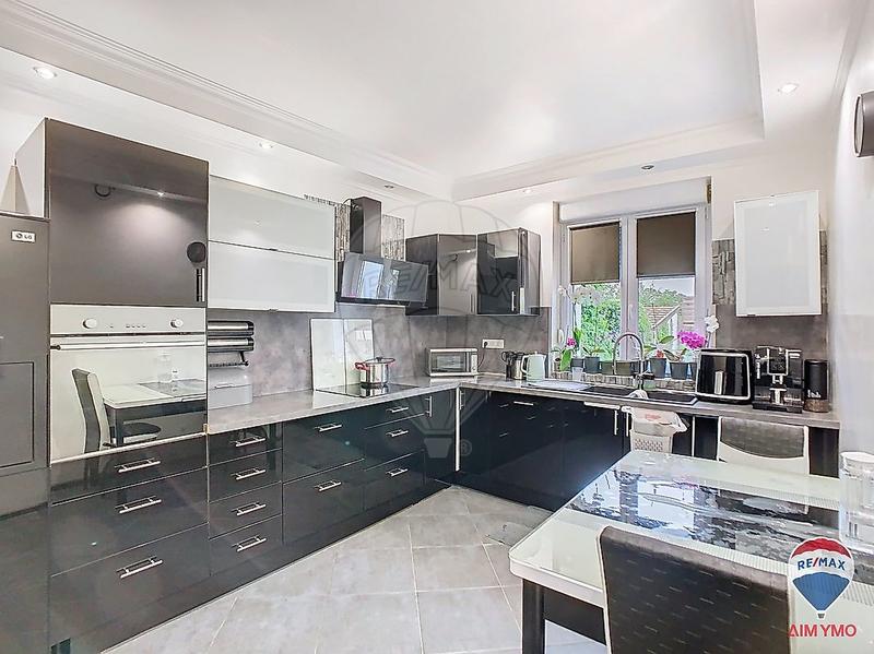 Maison - 153 m² - 7 pièces