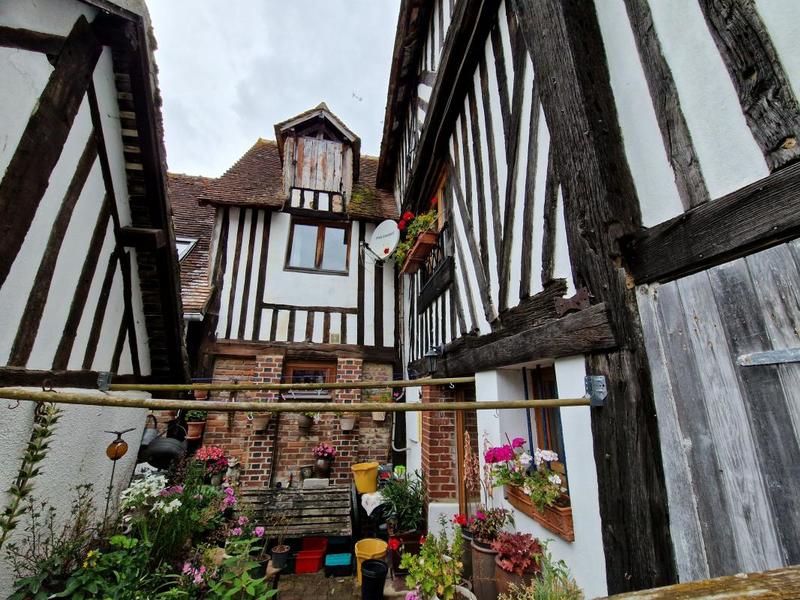 Maison ancienne - 208 m² - 8 pièces