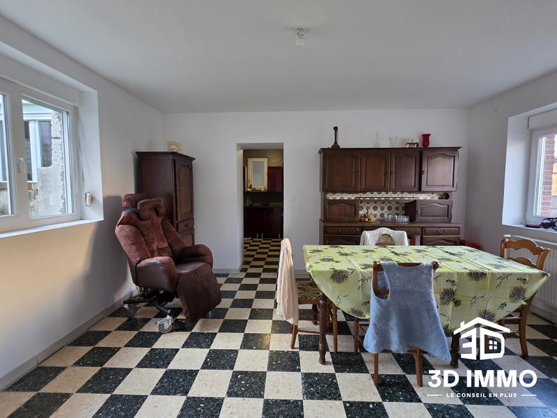 Maison - 90 m² - 5 pièces