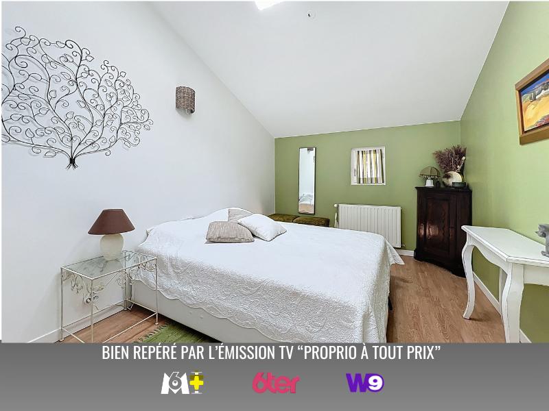 Maison - 330 m² - 8 pièces