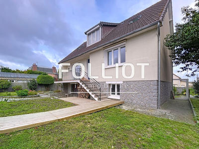 Maison - 110 m² - 7 pièces
