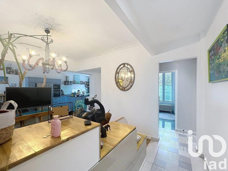 Maison - 180 m² - 7 pièces