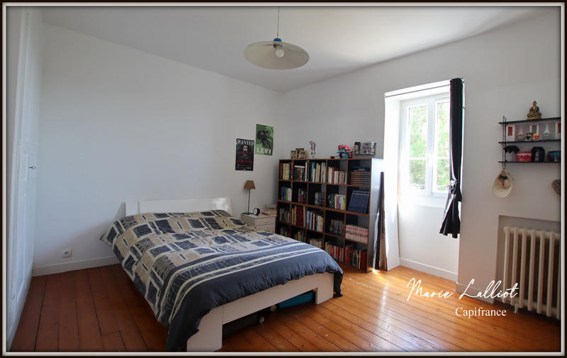 Maison - 370 m² - 11 pièces