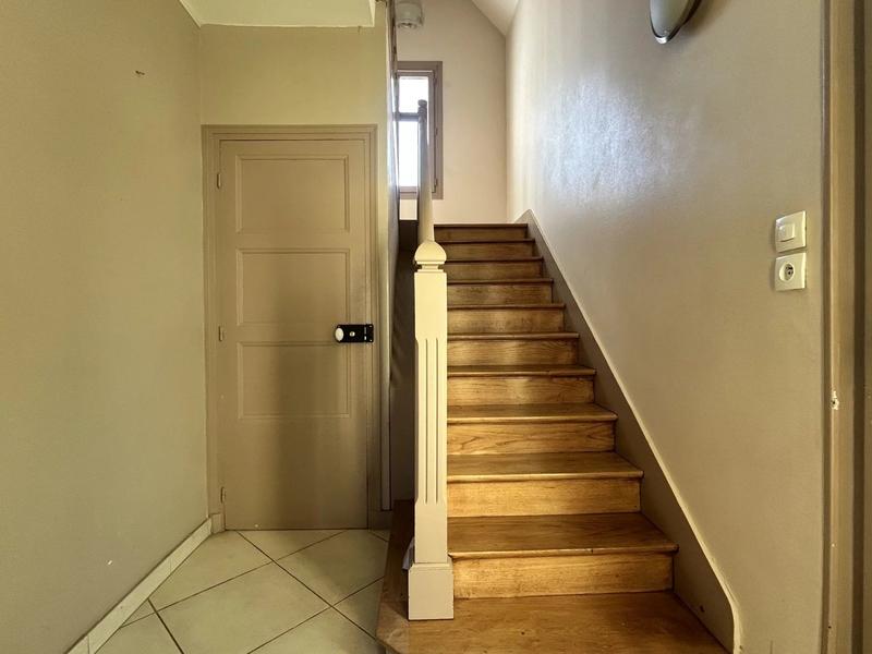 Maison - 198 m² - 11 pièces