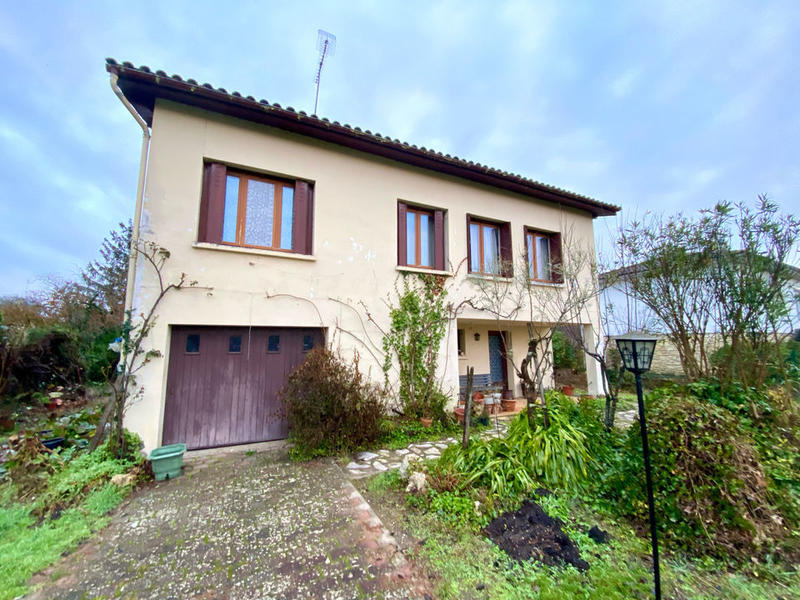 Maison - 90 m² - 4 pièces