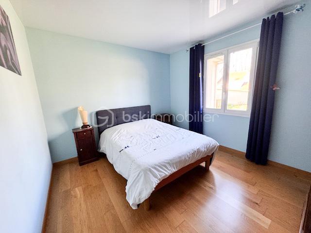 Maison - 205 m² - 8 pièces