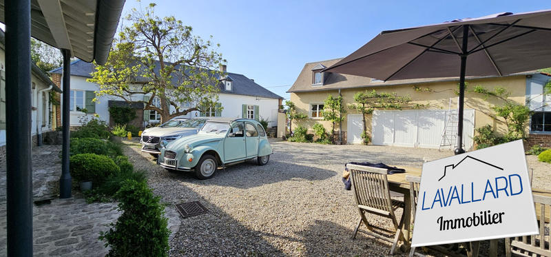 Maison - 285 m² - 11 pièces