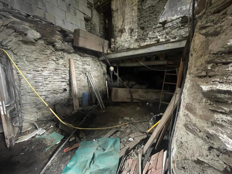 Maison - 300 m² - 4 pièces