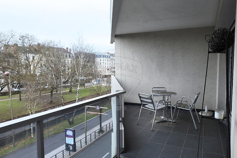 Appartement - 80 m² - 3 pièces