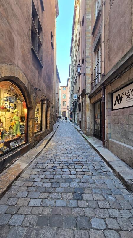 Appartement ancien - 23 m² - 1 pièce