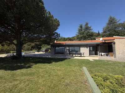 Maison - 250 m² - 9 pièces