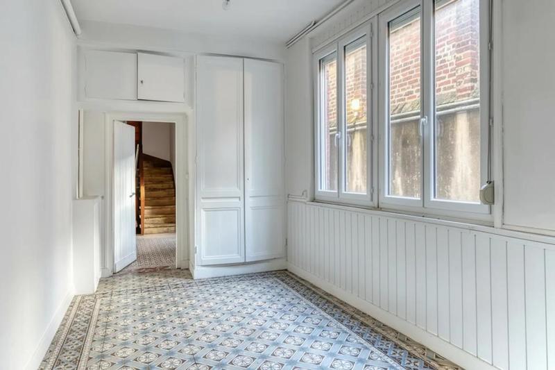 Maison - 238 m² - 11 pièces